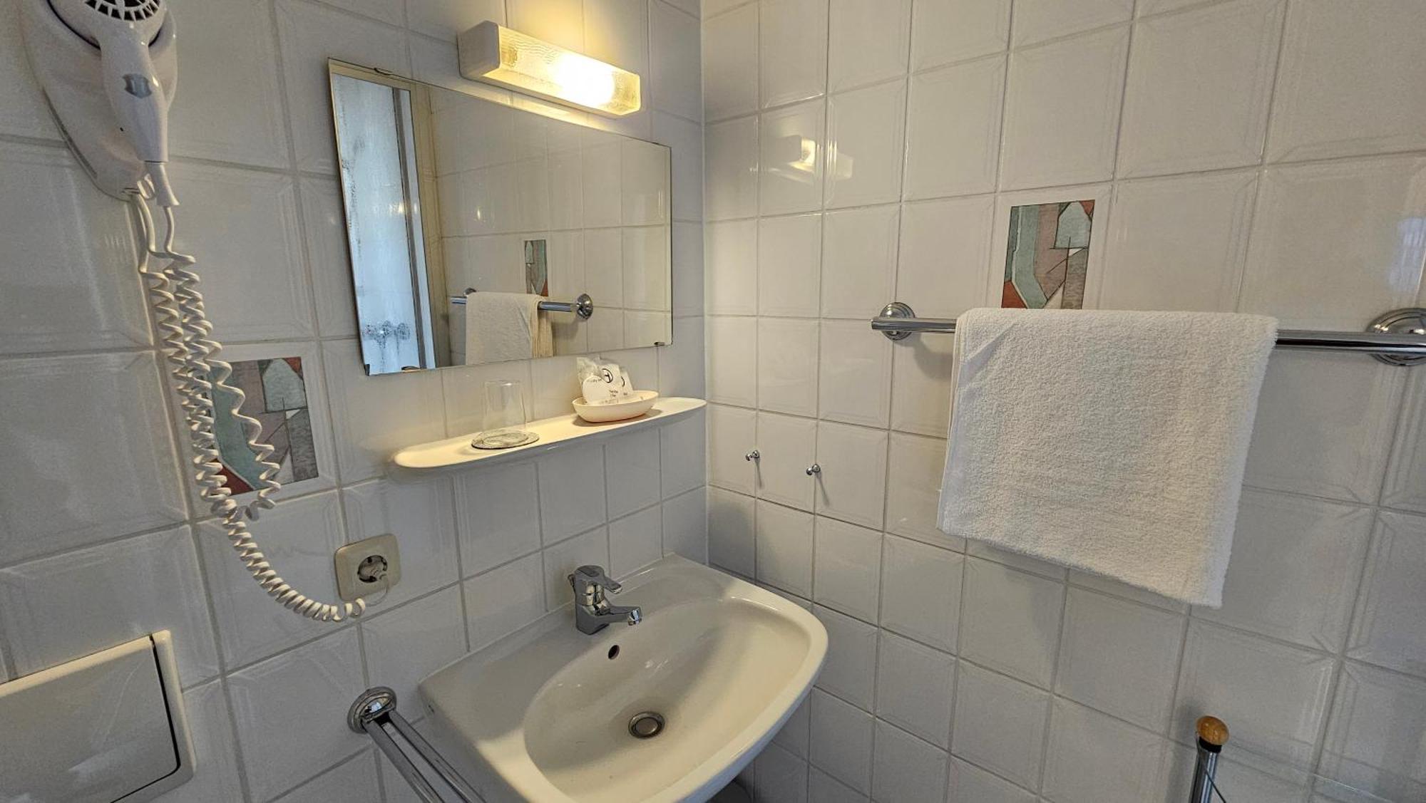 Pension Weisse Rose, Parkplatz, Fruehstueck, Wlan, Zentral Bad Elster Exteriér fotografie